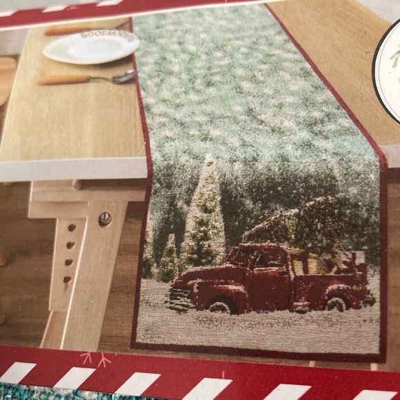 NWT Beautiful Holiday Red Farm Truck Christmas Tapestry Table Runner 70x13 - Picture 6 of 17